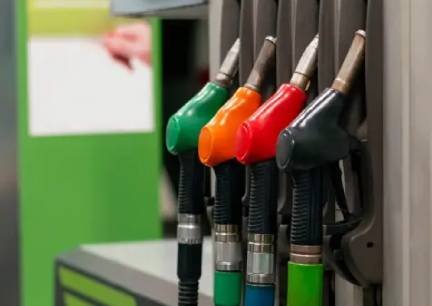 Estaciones de servicio, surtidores